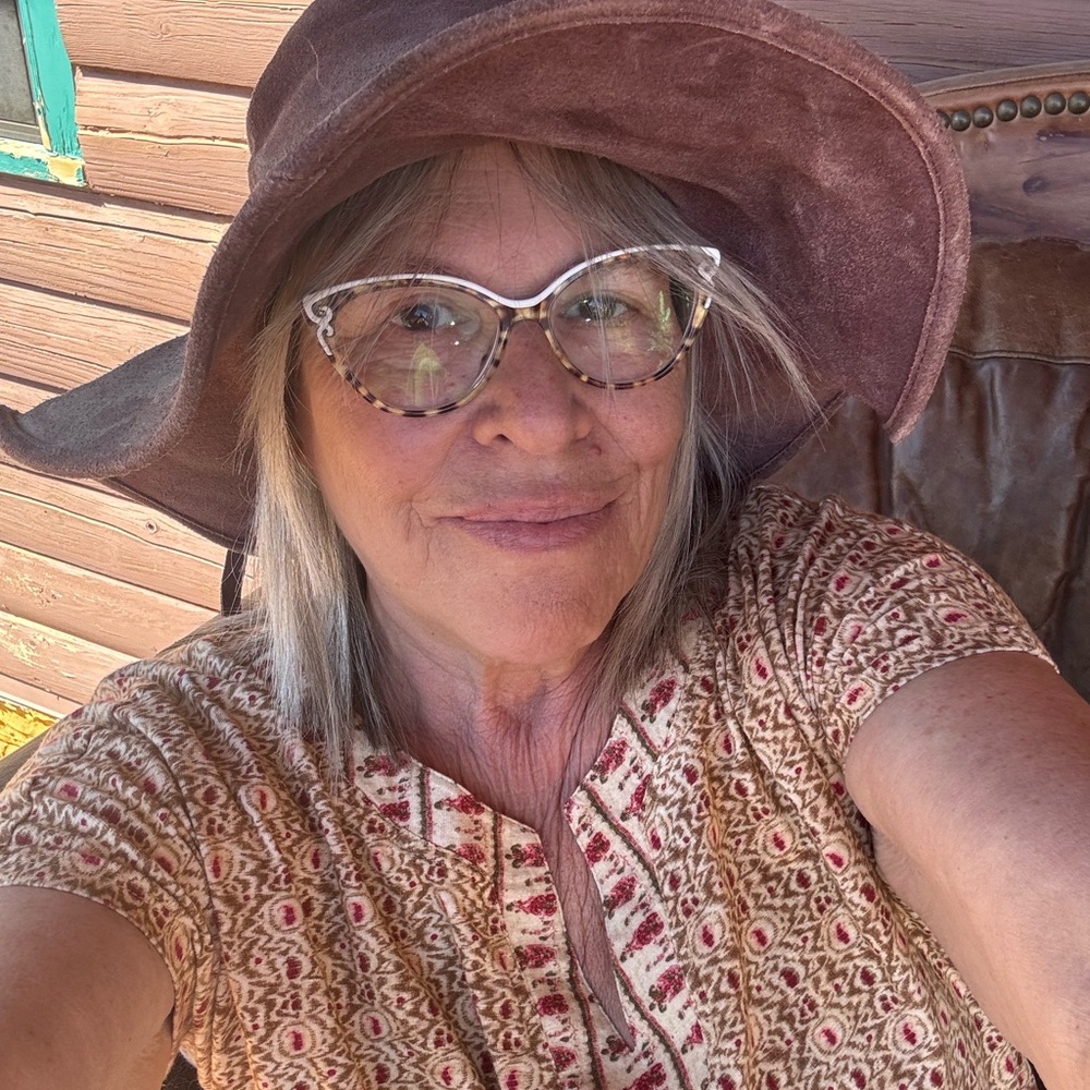 Meet your Posher, Marci